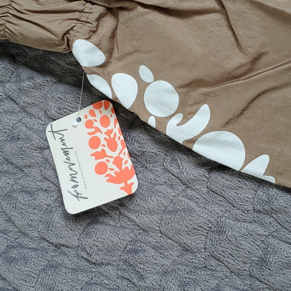 FREE PEOPLE SHORTS - Picture 9 of 10